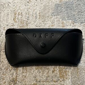 Diff Eyewear Black Glasses Case